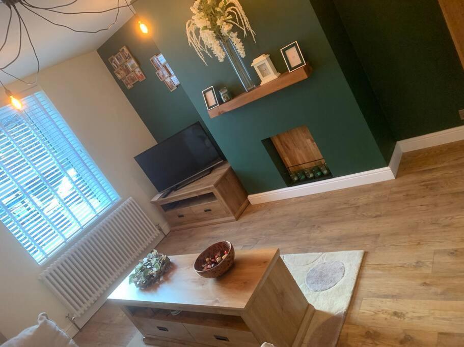 Quaint 1 Bedroom Cottage In Pudsey, Leeds 外观 照片