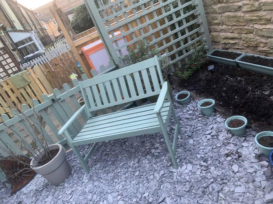 Quaint 1 Bedroom Cottage In Pudsey, Leeds 外观 照片