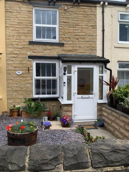 Quaint 1 Bedroom Cottage In Pudsey, Leeds 外观 照片